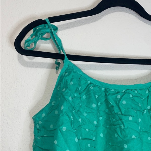 Hollister Tops - 🛍️Y2K Green cropped polkas dot top!